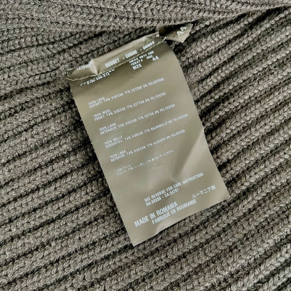 Prada wool and shearling style sweater - Medium - Picture 3 of 3